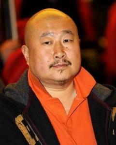 丁黑个人资料,影视界多面手，才华横溢的导演与编剧